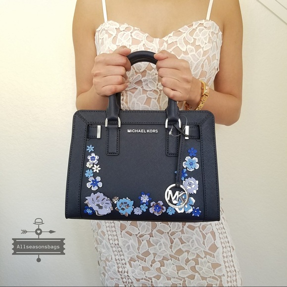 NWT Michael Kors Dillon satchel floral navy bag - Picture 3 of 8